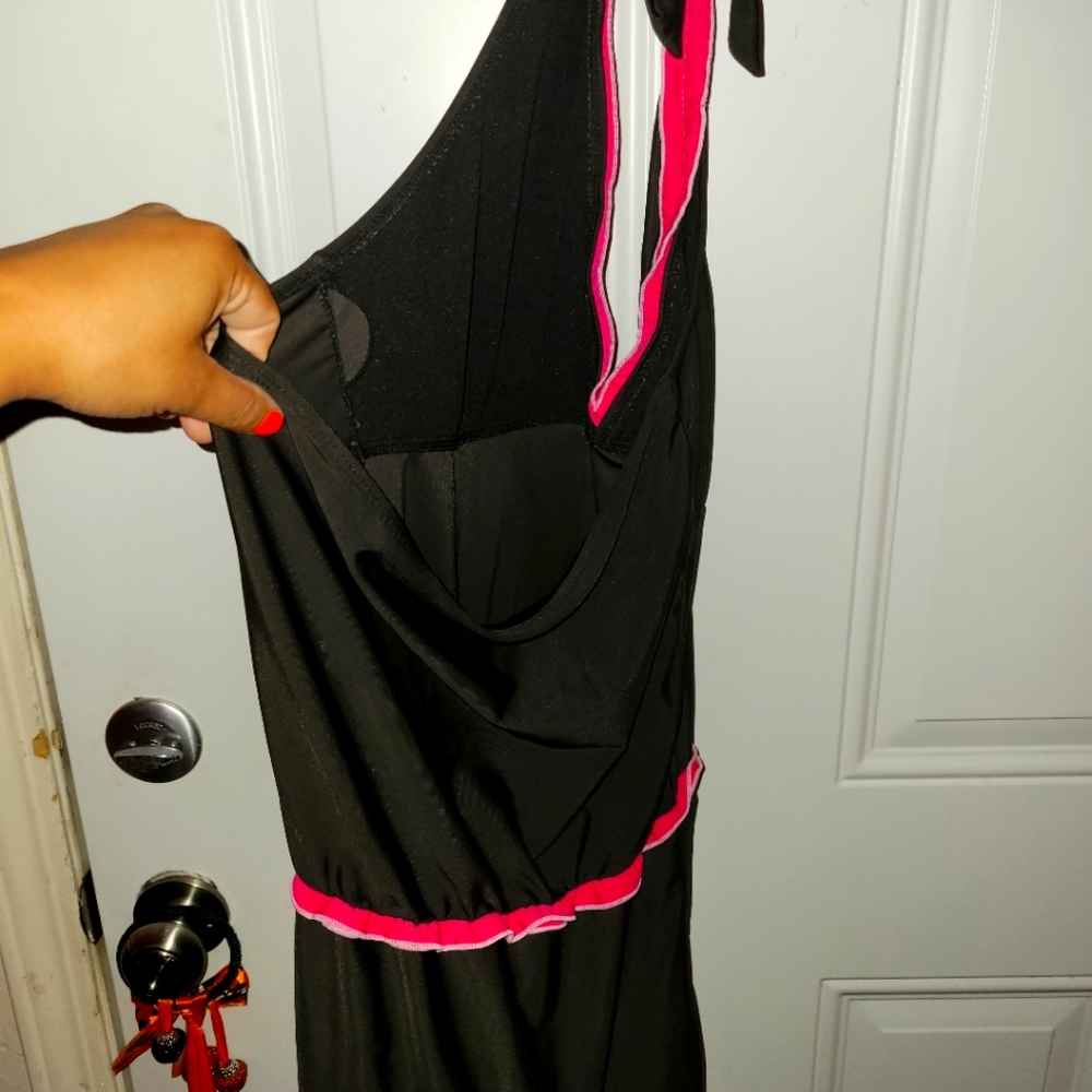 Womens Pink Swimming Suit    🏊‍♀️ 💗 💓 💕 💖 🏊‍♀️